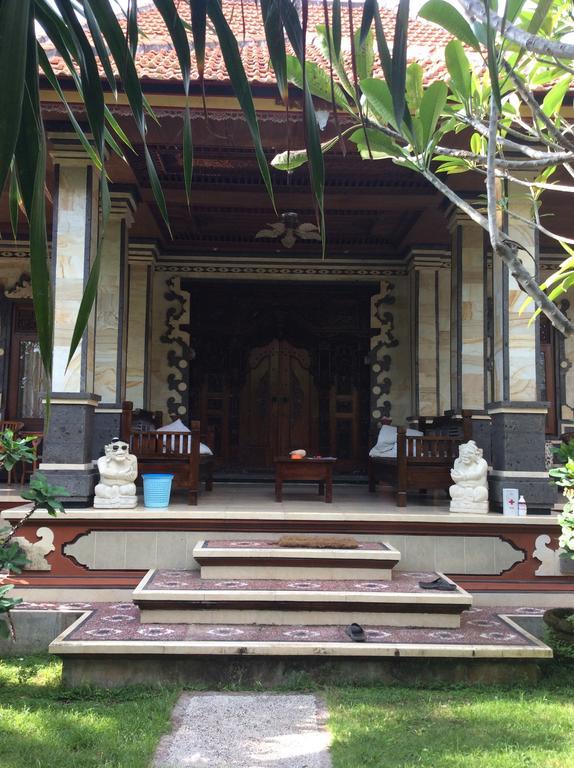 Pande Homestay Canggu Esterno foto