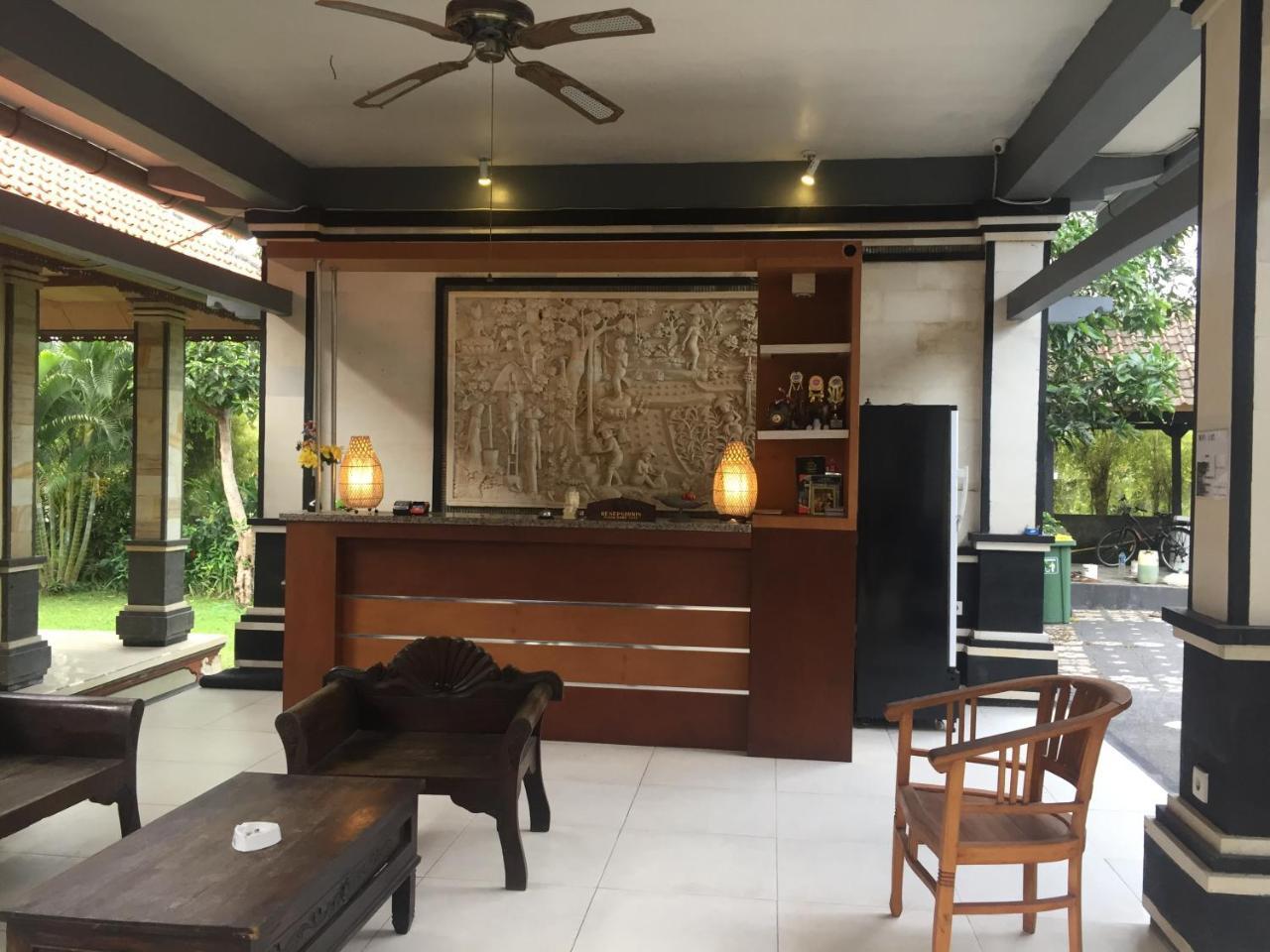 Pande Homestay Canggu Esterno foto